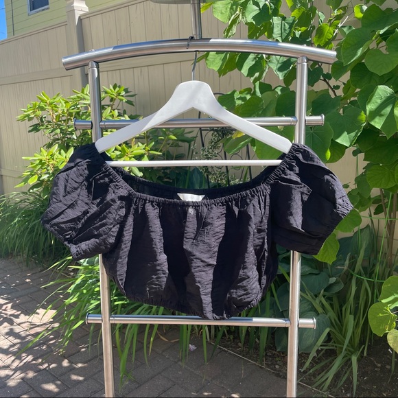 H&M Tops - H&M summer crop top